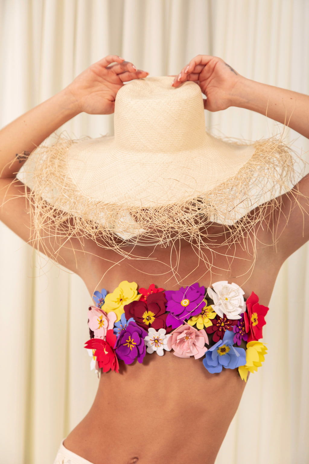 LE BOUQUET HANDPICKED FLOWER TOP